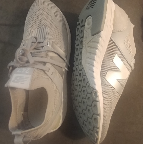 👟 New Balance - Picture 2 of 8